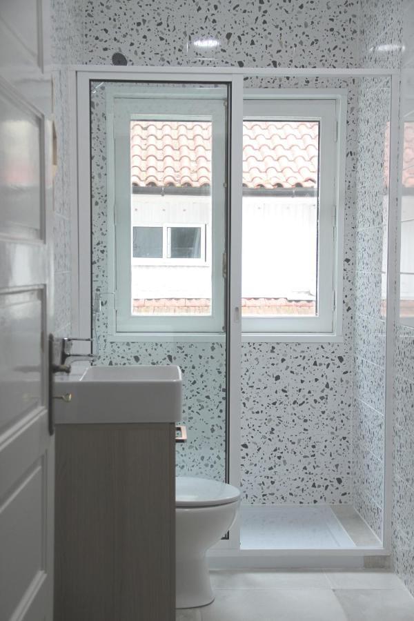 Genius Loci Guesthouse มาโตซีนโญส ภายนอก รูปภาพ