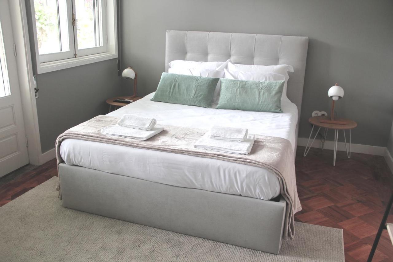 Genius Loci Guesthouse มาโตซีนโญส ภายนอก รูปภาพ