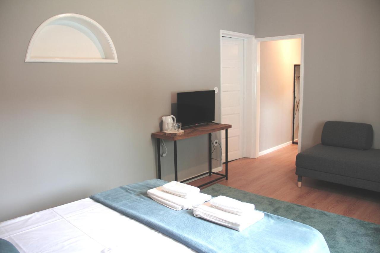 Genius Loci Guesthouse มาโตซีนโญส ภายนอก รูปภาพ