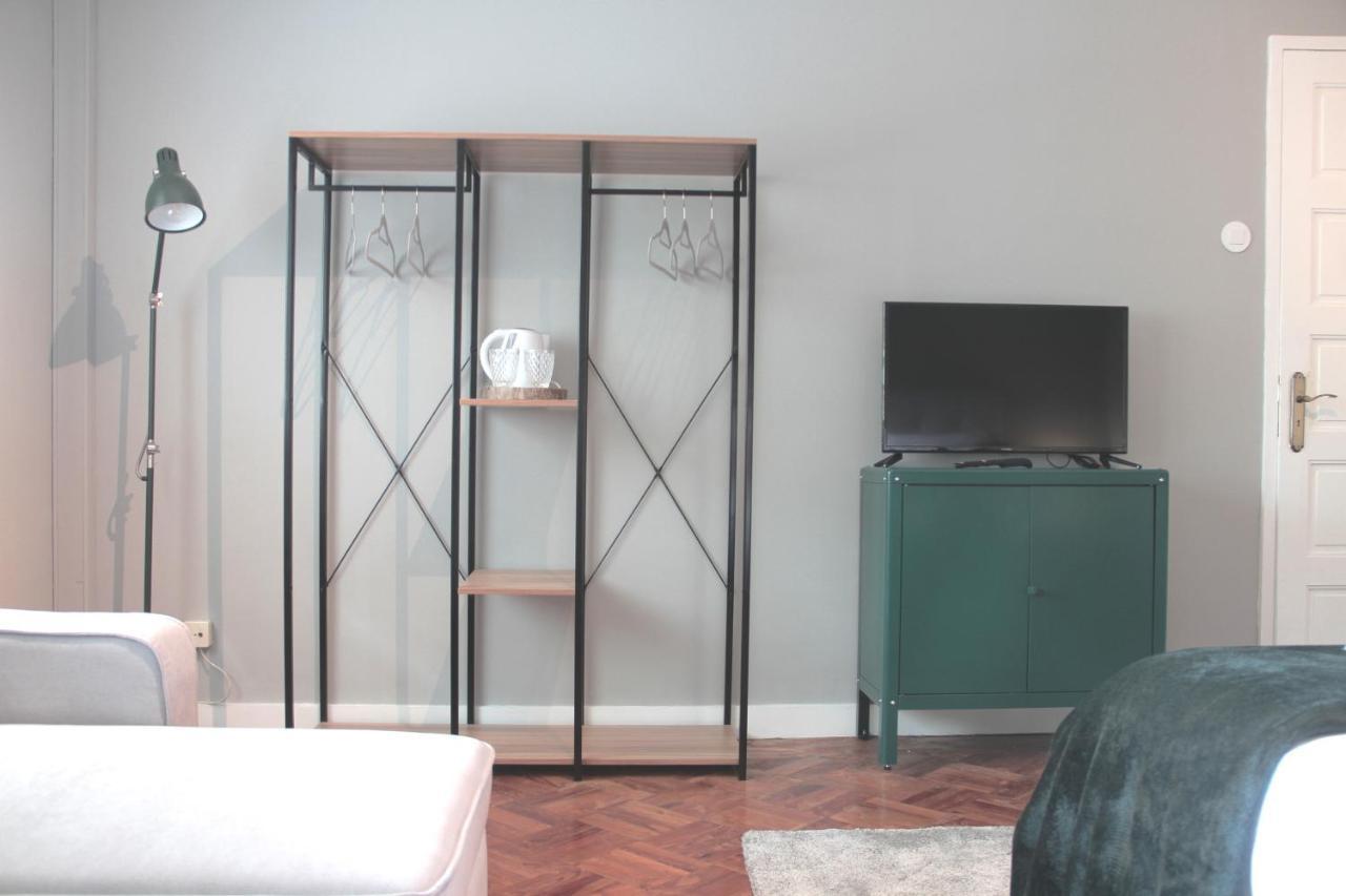 Genius Loci Guesthouse มาโตซีนโญส ภายนอก รูปภาพ