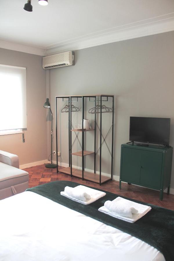 Genius Loci Guesthouse มาโตซีนโญส ภายนอก รูปภาพ