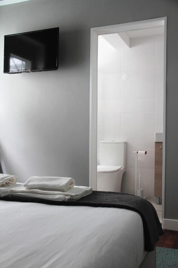 Genius Loci Guesthouse มาโตซีนโญส ภายนอก รูปภาพ